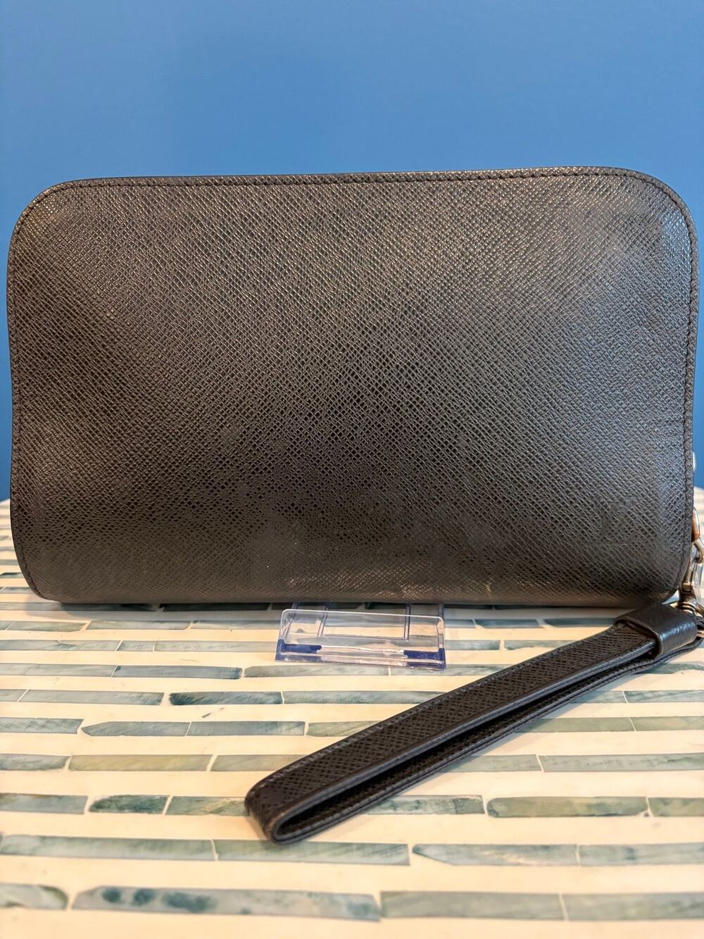 Vintage Louis Vuitton Taiga Leather Pochette Baikal Clutch/Wristlet